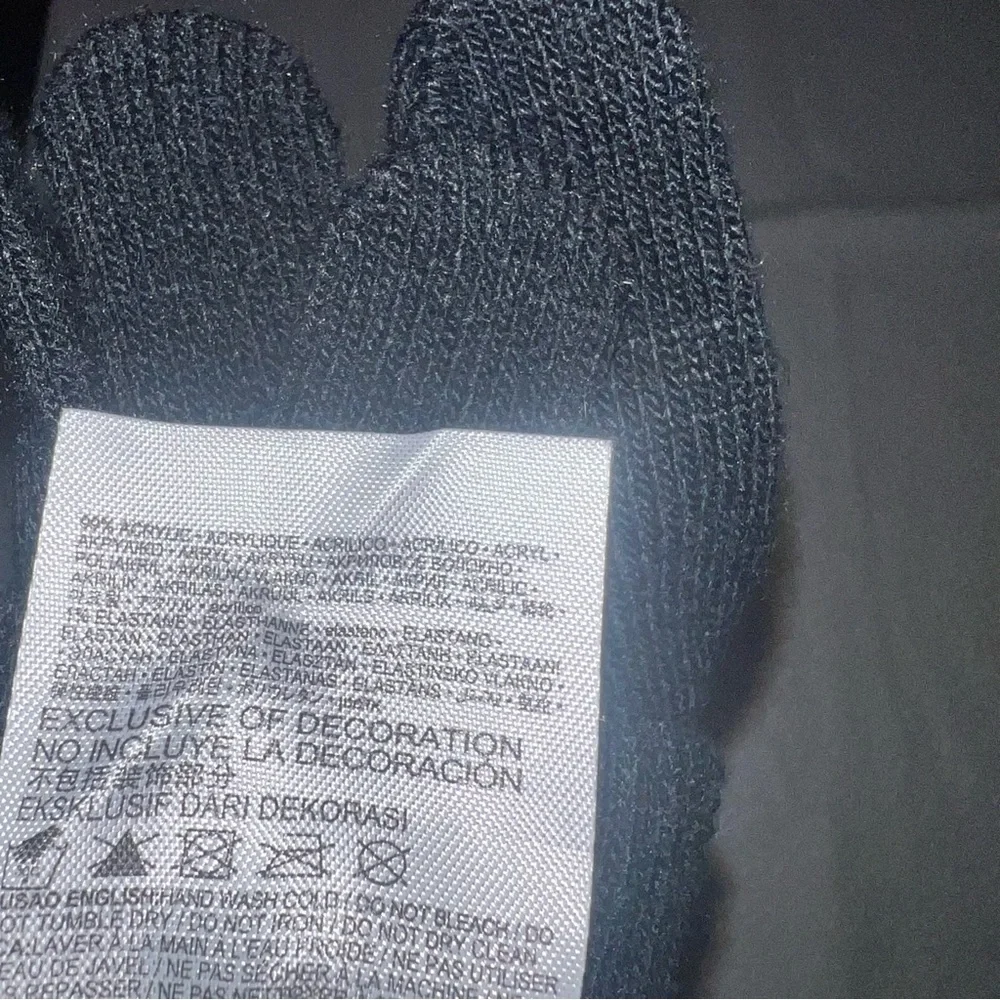 Nike Youth Black Knit Gloves